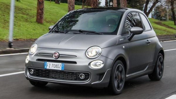 Fiat 500 също беше  сред моделите, включени в гамата Easypower , базирана изключително на варианти, включващи два вида гориво - бензин и LPG. Предлага се във версиите Pop и Lounge. Колата е оборудвана с 1.2 двигател с 69 коня, комбиниран с петстепенна механична скоростна кутия. 
Този автомобил гори между 5,0 (бензин) и 6,5 (LPG) л/100 км. Ускорението от 0 до 100 км/ч отнема 12,9 секунди, докато максималната скорост е 160 км/ч. Багажникът има товарен капацитет от 165 литра. 

Изборът на пазара на употребявани автомобили определено е широк. Цените са под 7 хиляди евро за модели, които имат близо 150 хиляди километра. За 10 хиляди евро и нагоре можете да намерите автомобили до около 70 хиляди километра.